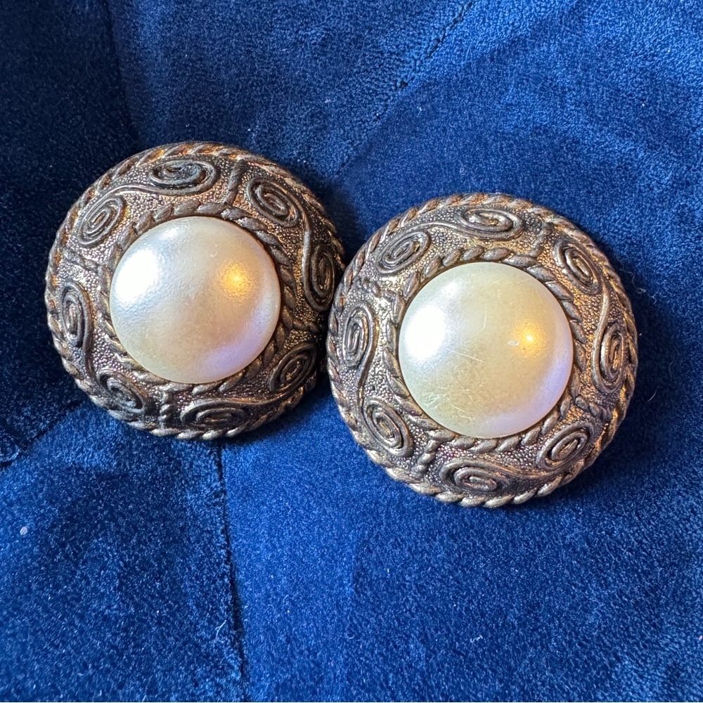 Vintage clip on earrings